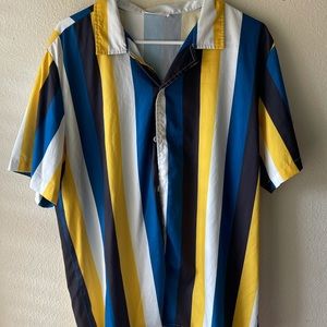 Light weight dress shirt in good condition size L